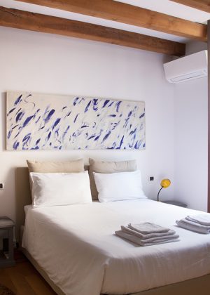 wprelais-milano-palmfronds-bedroom2